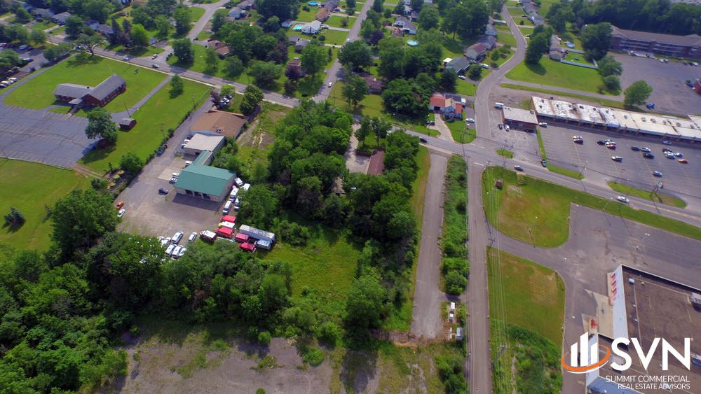 1477 North Road SE, Niles, OH 44446